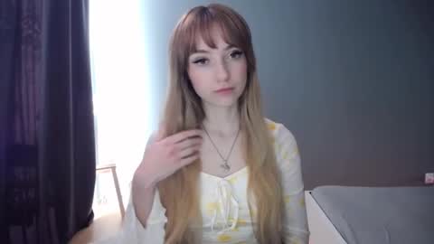 Snapshot of luciacam20 chatting on 21, 2, 2025 Lucy online show from 21, 2, 2025