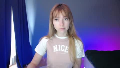 Snapshot of luciacam20 chatting on 2, 3, 2025 Lucy online show from 2, 3, 2025