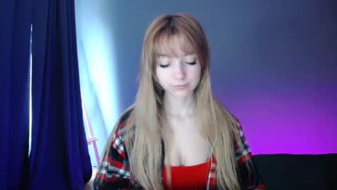 Snapshot of luciacam20 chatting on 3, 3, 2025 Lucy online show from 3, 3, 2025