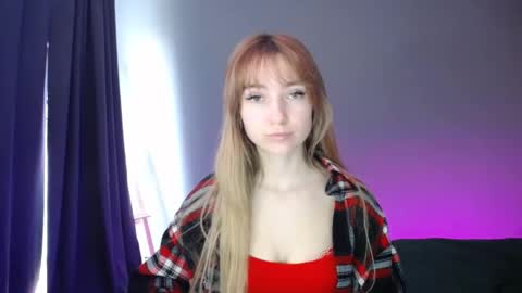 Snapshot of luciacam20 chatting on 3, 3, 2025 Lucy online show from 3, 3, 2025