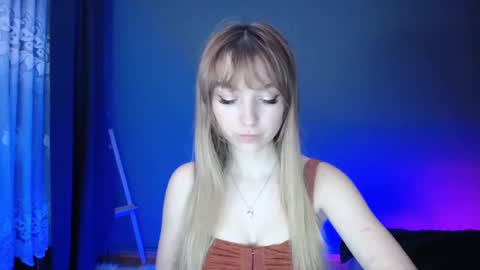 Snapshot of luciacam20 chatting on 5, 3, 2025 Lucy online show from 5, 3, 2025