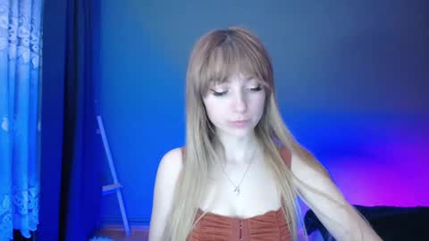 Snapshot of luciacam20 chatting on 5, 3, 2025 Lucy online show from 5, 3, 2025