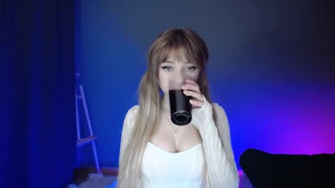 Snapshot of luciacam20 chatting on 11, 3, 2025 Lucy online show from 11, 3, 2025