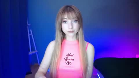 Snapshot of luciacam20 chatting on 12, 3, 2025 Lucy online show from 12, 3, 2025