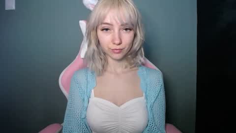 Snapshot of luciacam20 chatting on 28, 3, 2026 Lucy online show from 28, 3, 2026