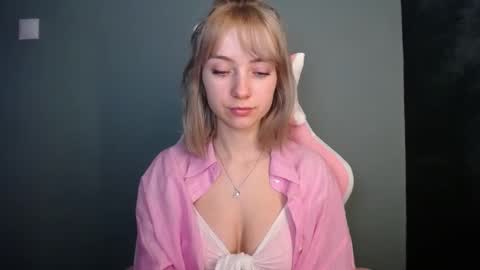 Snapshot of luciacam20 chatting on 1, 4, 2026 Lucy online show from 1, 4, 2026