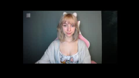 Snapshot of luciacam20 chatting on 7, 4, 2026 Lucy online show from 7, 4, 2026