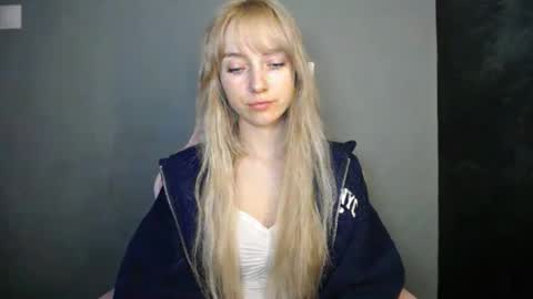 Snapshot of luciacam20 chatting on 12, 4, 2026 Lucy online show from 12, 4, 2026