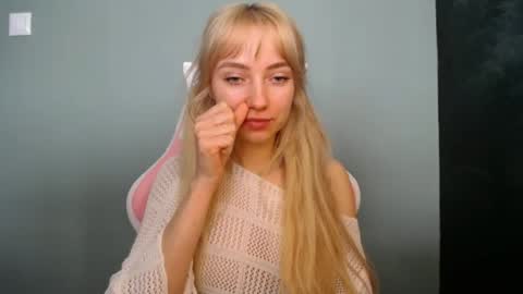 Snapshot of luciacam20 chatting on 26, 4, 2026 Lucy online show from 26, 4, 2026
