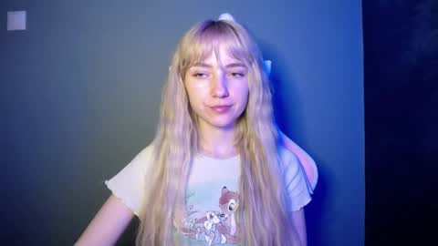 Snapshot of luciacam20 chatting on 30, 4, 2026 Lucy online show from 30, 4, 2026