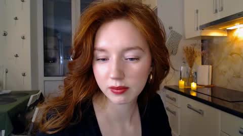 Snapshot of luciacoy chatting on 5, 2, 2025 Lucia online show from 5, 2, 2025