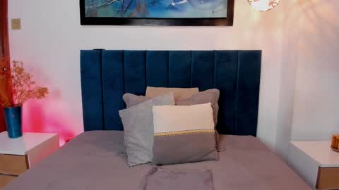 Snapshot of luciaferrero chatting on 18, 9, 2025 LuciaFerrero online show from 18, 9, 2025