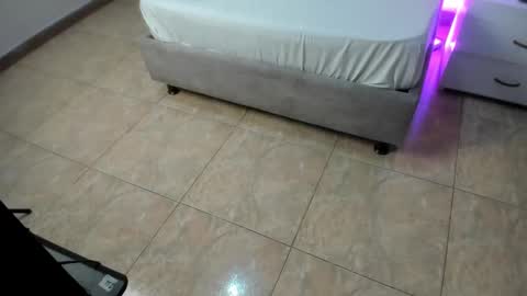 Snapshot of luciaferrero chatting on 26, 10, 2025 LuciaFerrero online show from 26, 10, 2025