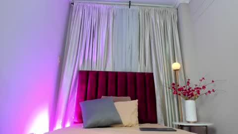 Snapshot of luciaferrero chatting on 4, 11, 2025 LuciaFerrero online show from 4, 11, 2025