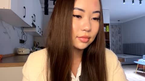 Snapshot of lucialostroh chatting on 26, 10, 2025 Kira online show from 26, 10, 2025