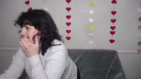 LuciaMi online show from 14, 2, 2025