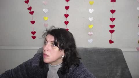 LuciaMi online show from 16, 2, 2025