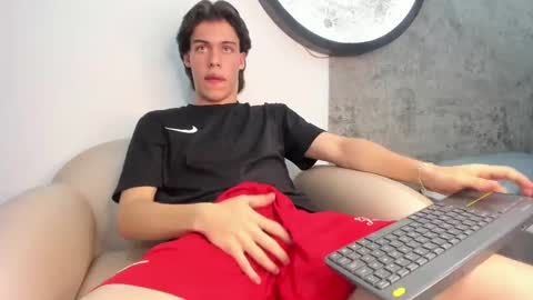 Snapshot of lucian_greyy chatting on 1, 10, 2025 lucian_greyy online show from 1, 10, 2025