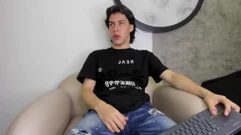 lucian_greyy online show from 4, 10, 2025