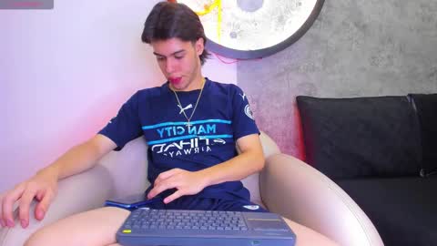 lucian_greyy online show from 23, 10, 2025