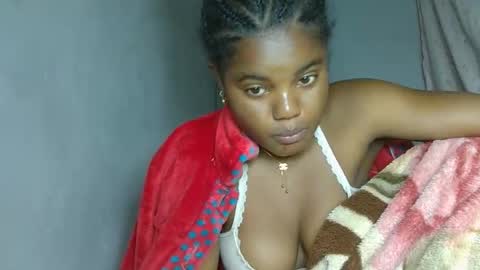 Snapshot of luciana012 chatting on 22, 9, 2025 luciana012 online show from 22, 9, 2025