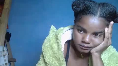 Snapshot of luciana012 chatting on 25, 9, 2025 luciana012 online show from 25, 9, 2025