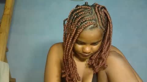 Snapshot of luciana012 chatting on 30, 9, 2025 luciana012 online show from 30, 9, 2025