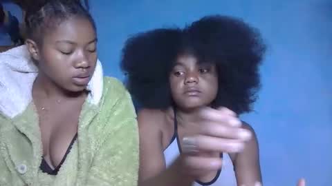 Snapshot of luciana012 chatting on 5, 10, 2025 luciana012 online show from 5, 10, 2025