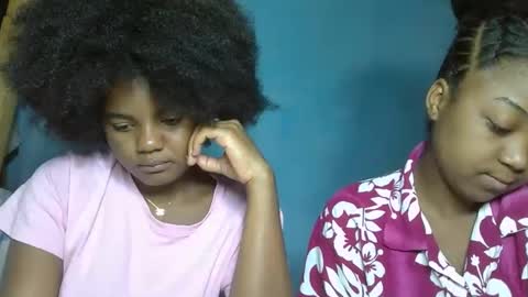 Snapshot of luciana012 chatting on 1, 11, 2025 luciana012 online show from 1, 11, 2025