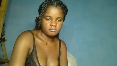 Snapshot of luciana012 chatting on 3, 11, 2025 luciana012 online show from 3, 11, 2025