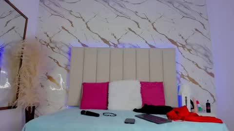 luciana_brown_ online show from 4, 11, 2025