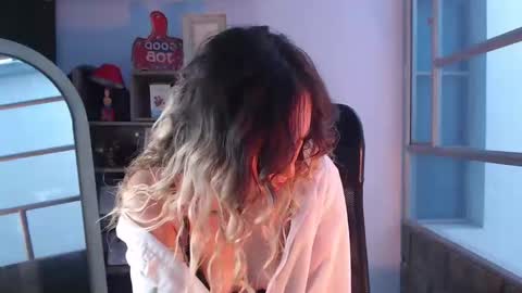 Luciana Evans online show from 6, 12, 2024