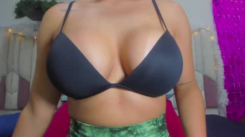 Snapshot of luciana_jam_ chatting on 28, 12, 2024 instagram luciana417  online show from 28, 12, 2024