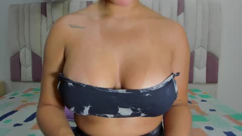 Snapshot of luciana_jam_ chatting on 8, 2, 2025 instagram luciana417  online show from 8, 2, 2025