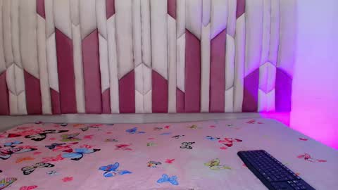 Snapshot of luciana_jam_ chatting on 22, 10, 2025 instagram luciana417  online show from 22, 10, 2025