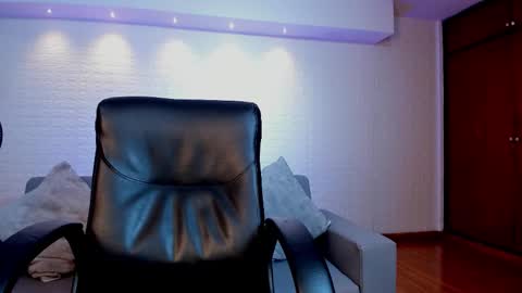 luciana jons online show from 1, 12, 2025