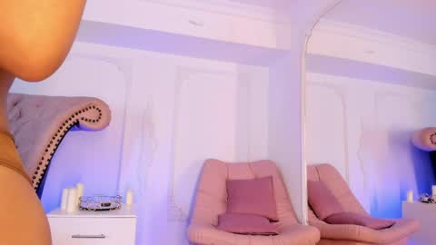 Luciana online show from 7, 6, 2026