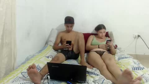 luciana_rober online show from 4, 1, 2025