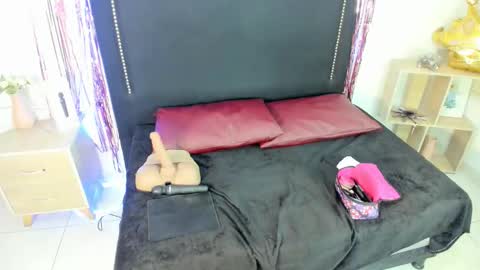 lucianablackwell online show from 16, 1, 2026