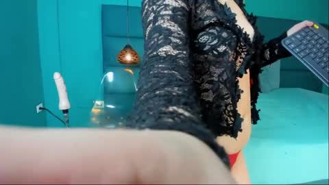 lucianablake online show from 12, 4, 2026