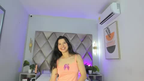Snapshot of lucianasmith_ chatting on 10, 3, 2025 Luci online show from 10, 3, 2025