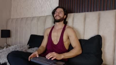 Snapshot of luciano_ferrer chatting on 8, 9, 2025 Luciano online show from 8, 9, 2025