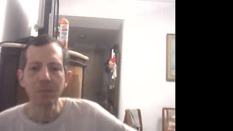 Snapshot of lucianoaxel chatting on 4, 1, 2025 Luciano online show from 4, 1, 2025