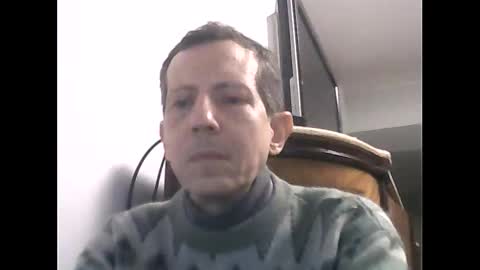 Snapshot of lucianoaxel chatting on 27, 10, 2025 Luciano online show from 27, 10, 2025
