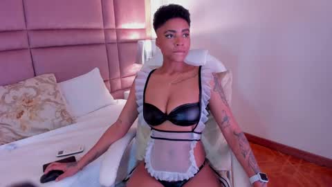  lucia wallace  online show from 7, 3, 2025