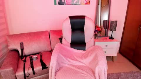     online show from 26, 9, 2025