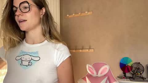 Lucie hot follow me on  online show from 27, 9, 2025