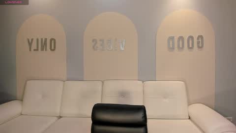 Lucie Martin online show from 10, 5, 2026