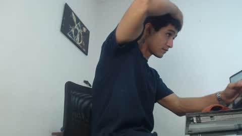 Snapshot of lucifferr_ chatting on 21, 2, 2025 leonel online show from 21, 2, 2025