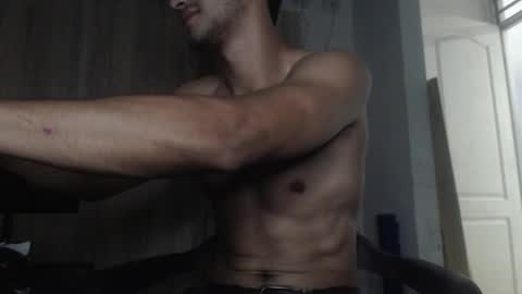 Snapshot of lucifferr_ chatting on 30, 9, 2025 leonel online show from 30, 9, 2025